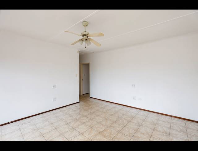 3 BEDROOM HOUSE RENTED IN PARK HILL